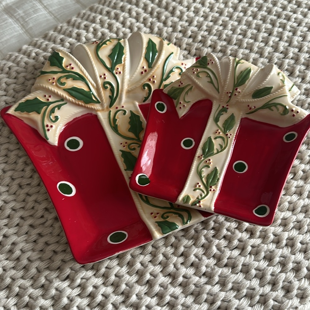 Vintage Festive Holiday Decor Tray Set - Red and Green Box shaped Ceramic Trays